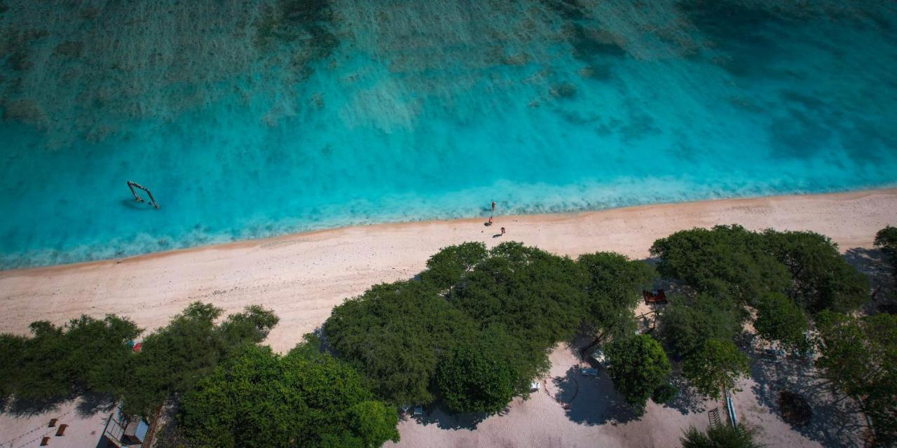 גילי טרוונגן Gili Teak Beach Front Resort מראה חיצוני תמונה