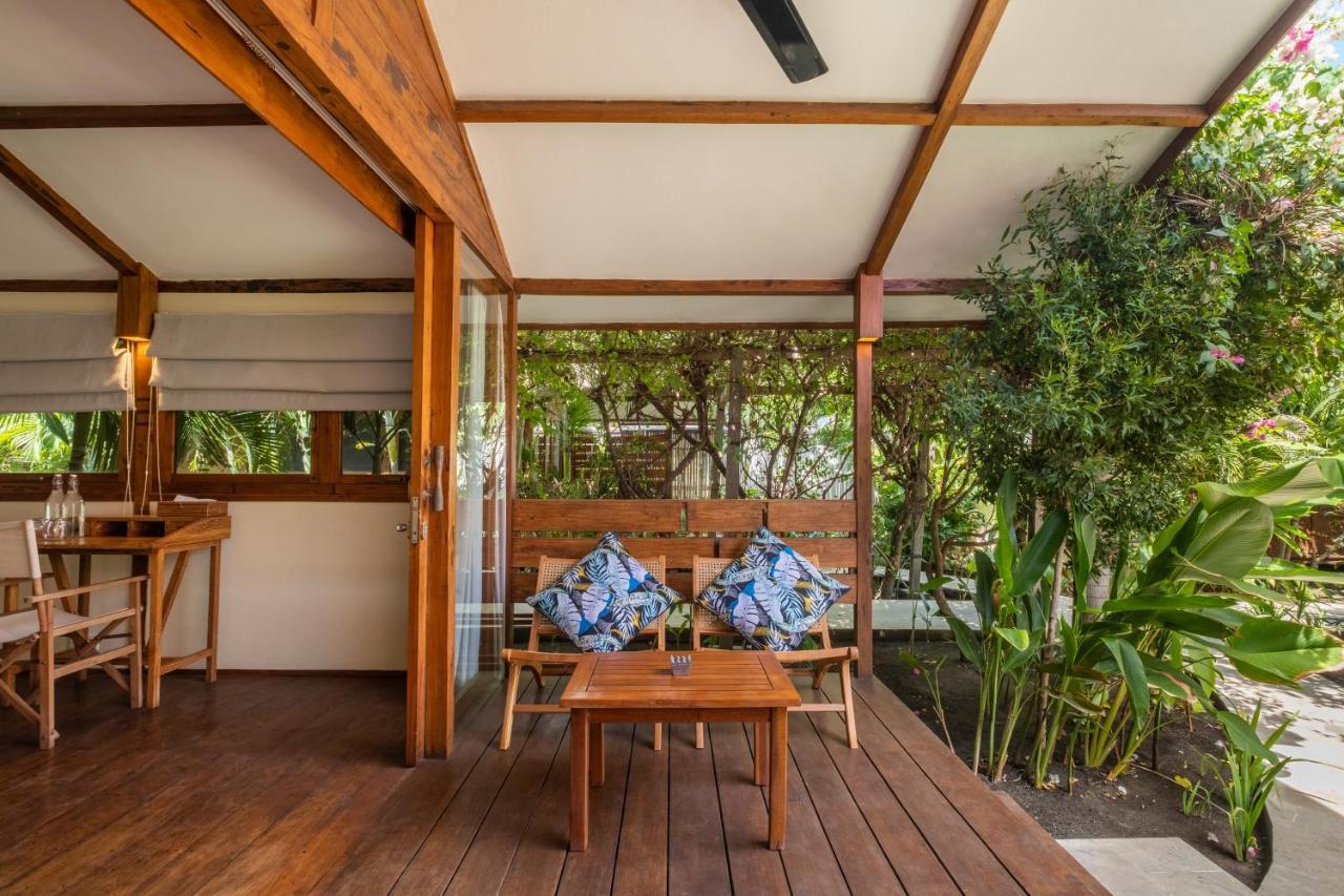 גילי טרוונגן Gili Teak Beach Front Resort מראה חיצוני תמונה
