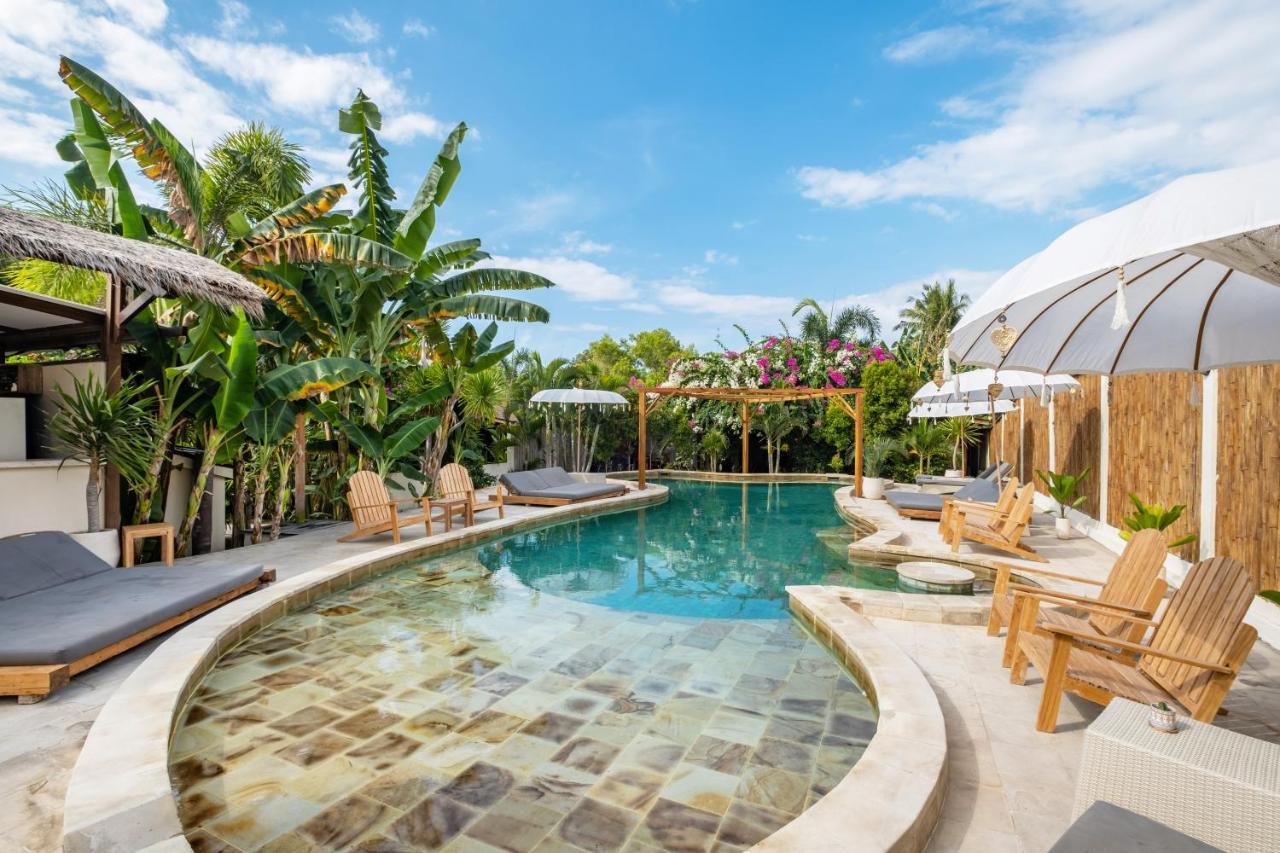 גילי טרוונגן Gili Teak Beach Front Resort מראה חיצוני תמונה