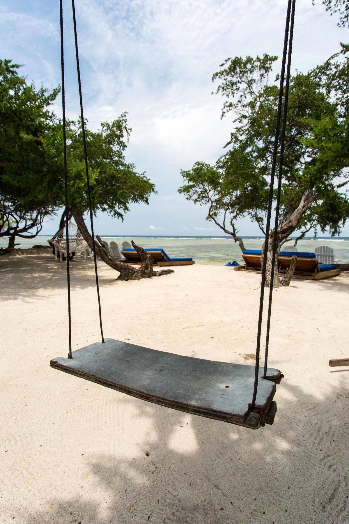 גילי טרוונגן Gili Teak Beach Front Resort מראה חיצוני תמונה